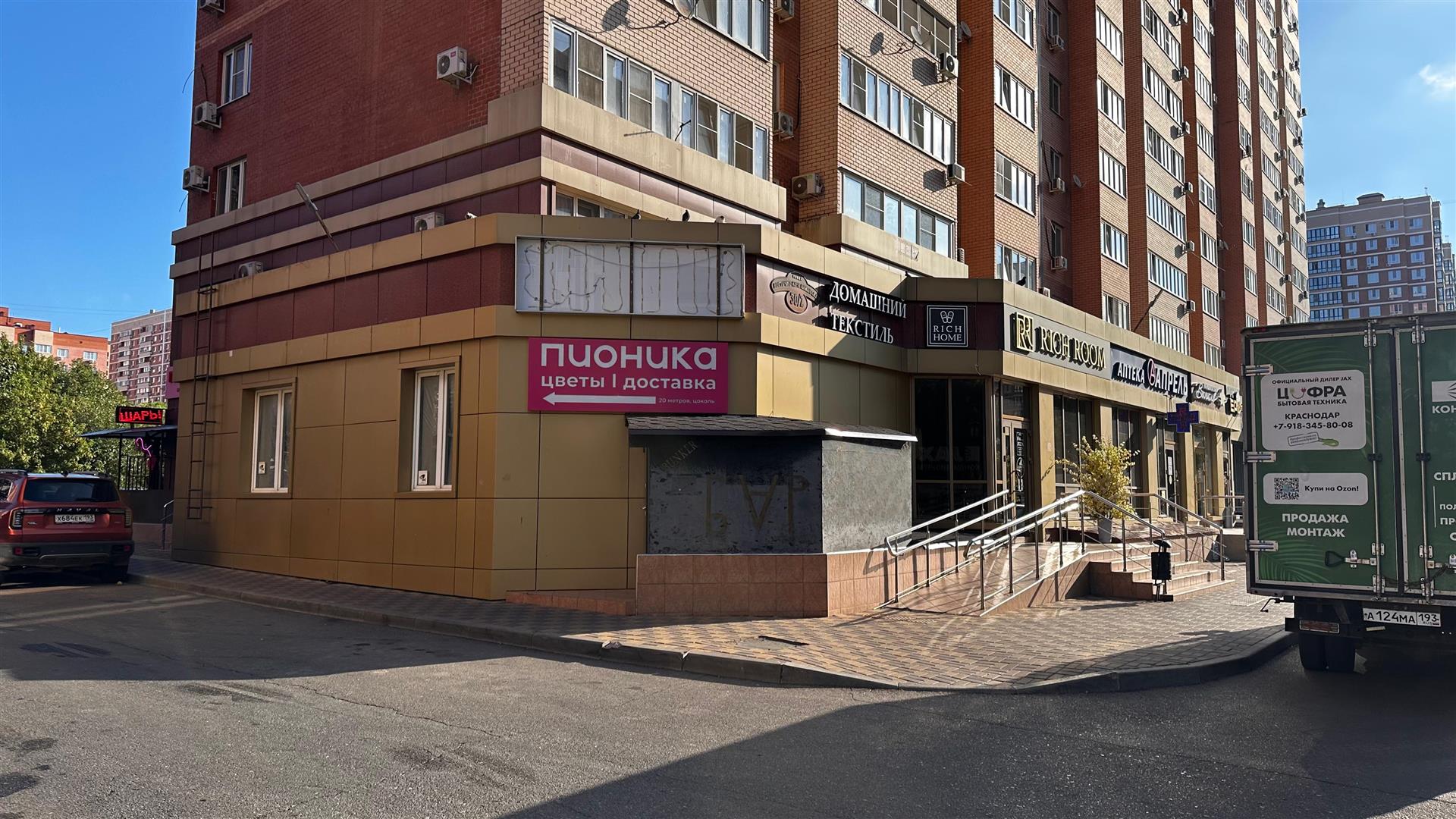 Фото №3: Коммерция 190 м² - Краснодар, Прикубанский внутригородской округ, ЖК Смоленский, Панорама, мкр. жилой комплекс Смоленский, ул. Восточно-Кругликовская, 30/2