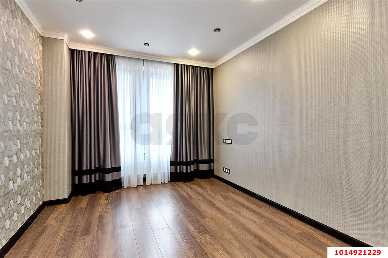 Фото №5: 2-комнатная квартира 110 м² - Краснодар, Центральный, ул. Будённого, 129