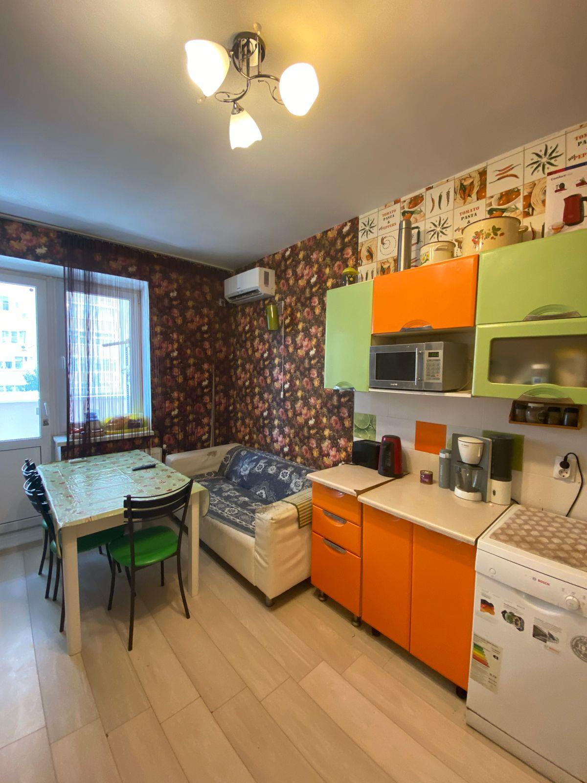 Фото №1: 2-комнатная квартира 70 м² - Краснодар, Прикубанский внутригородской округ, Завод Радиоизмерительных Приборов, имени Петра Метальникова, мкр. жилой комплекс Времена года, ул. Российская, 267/3к1