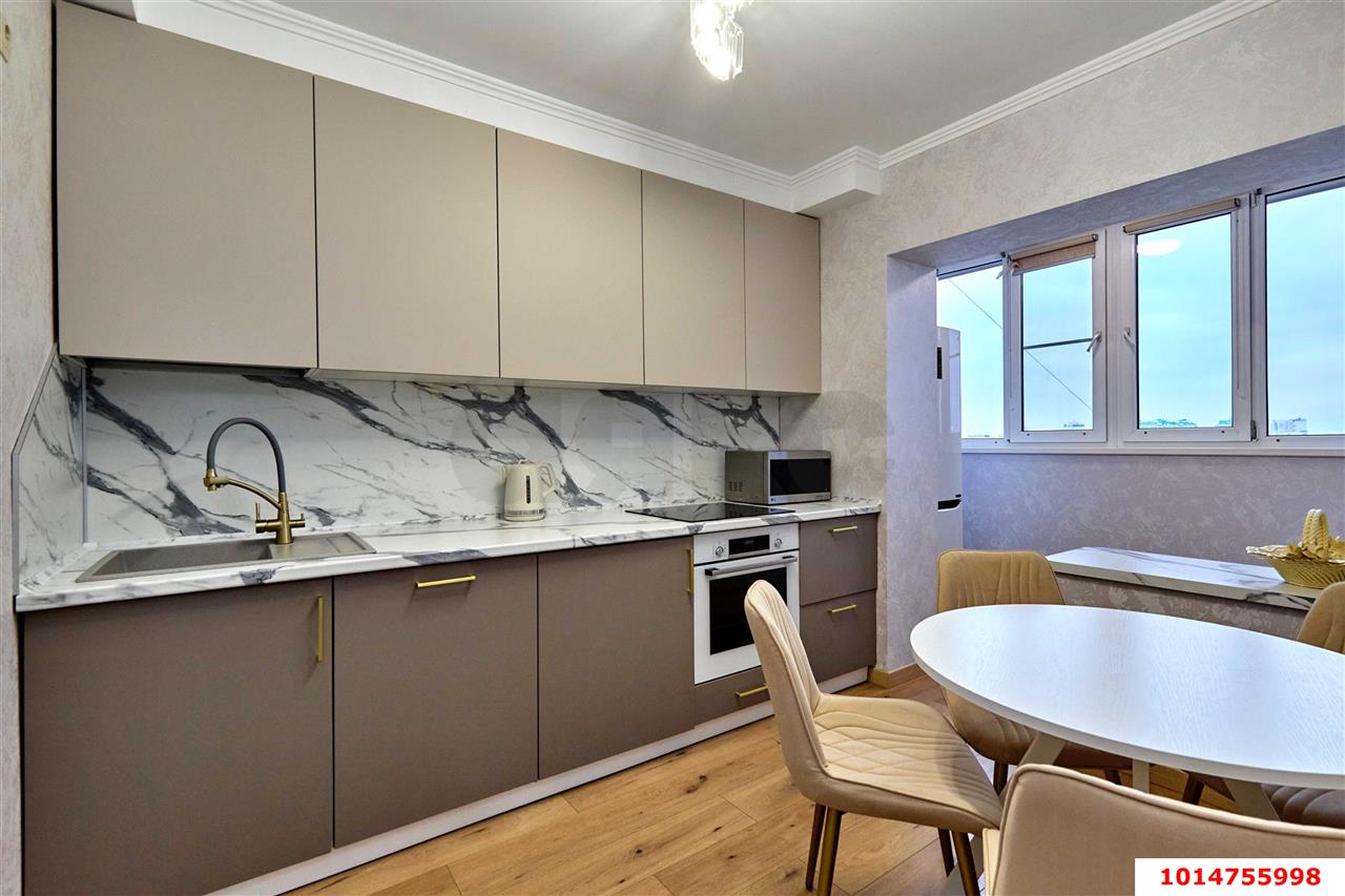 Фото №1: 3-комнатная квартира 63 м² - Краснодар, Центральный, ул. Коммунаров, 57