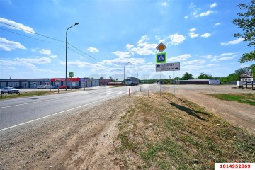 Фото №3: Торговое помещение 85 м² - Новоминская, пер. Запорожский, 15А