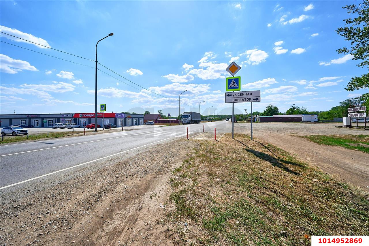 Фото №3: Торговое помещение 85 м² - Новоминская, пер. Запорожский, 15А