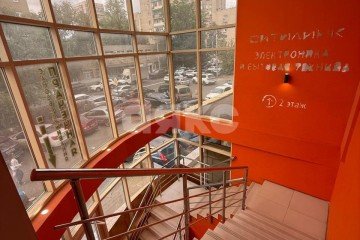 Фото №1: Коммерция 350 м² - Ростов-на-Дону, р. Кировский, пр-кт Соколова, 80