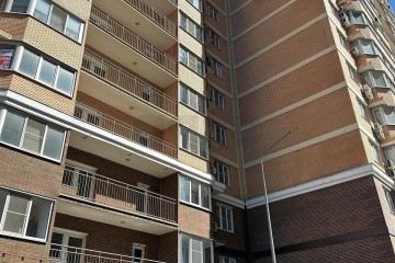 Фото №1: 2-комнатная квартира 79 м² - Краснодар, мкр. Табачная Фабрика, ул. Табачная, 1/1к1