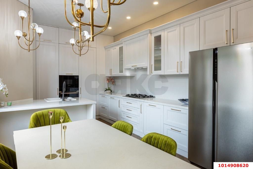 Фото №1: Дом 147 м² + 6 сот. - Знаменский, Карасунский внутригородской округ, ул. Платиновая, 31