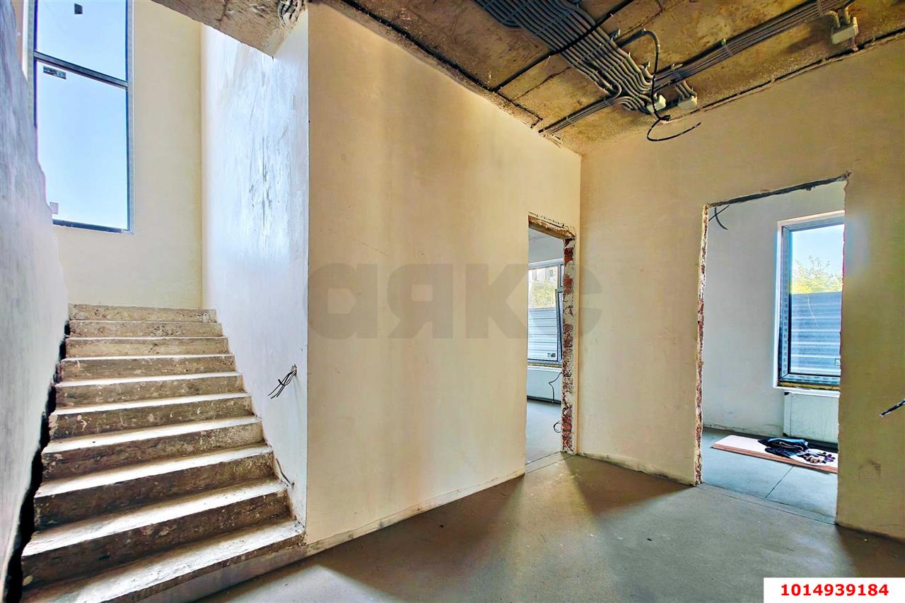 Фото №11: Дом 325 м² + 6 сот. - Краснодар, Карасунский внутригородской округ, мкр. Хлопчато-бумажный Комбинат, ул. Волжская, 90