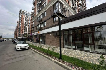 Фото №1: Торговое помещение 697 м² - Краснодар, мкр. жилой комплекс Самолёт-6, ул. Ивана Беличенко, 92к1