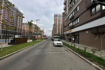 Фото №3: Торговое помещение 697 м² - Краснодар, мкр. жилой комплекс Самолёт-6, ул. Ивана Беличенко, 92к1