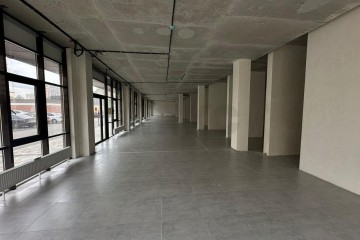 Фото №4: Торговое помещение 700 м² - Краснодар, мкр. жилой комплекс Самолёт-6, ул. Ивана Беличенко, 92