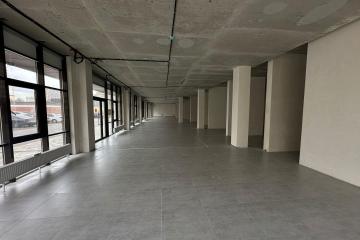 Фото №4: Коммерция 700 м² - Краснодар, мкр. жилой комплекс Самолёт-6, ул. Ивана Беличенко, 92