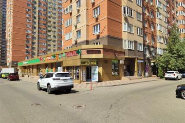 Фото №1: Торговое помещение 530 м² - Краснодар, мкр. 6-й квартал, ул. имени Героя Николая Шевелёва, 7