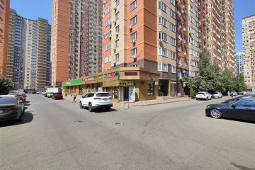 Фото №4: Торговое помещение 530 м² - Краснодар, мкр. 6-й квартал, ул. имени Героя Николая Шевелёва, 7