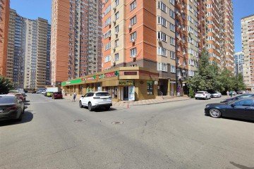 Фото №4: Торговое помещение 530 м² - Краснодар, мкр. 6-й квартал, ул. имени Героя Николая Шевелёва, 7