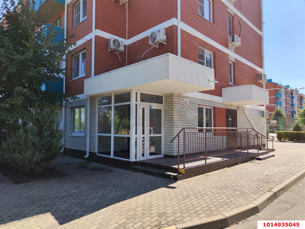 Фото №3: Торговое помещение 45 м² - Берёзовый, жилой комплекс Прогресс, ул. имени А.Н. Лодыгина, 5