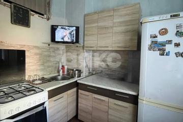 Фото №1: 3-комнатная квартира <span class="whitespace-nowrap">63 м²</span>, <span class="whitespace-nowrap">2/5 эт.</span> - Мариуполь, р. Ильичёвский, пр-кт Ильича, 137