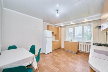 Фото №1: 4-комнатная квартира 101 м² - Краснодар, мкр. Хлопчато-бумажный Комбинат, ул. Алтайская, 12