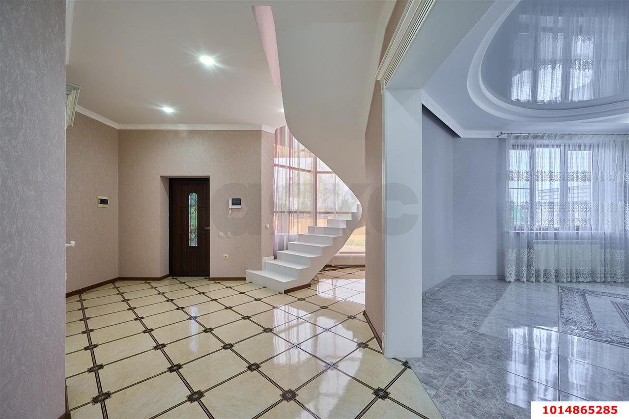 Фото №6: Дом 381 м² + 18.14 сот. - Старокорсунская, мкр. Карасунский внутригородской округ, ул. Степная, 24