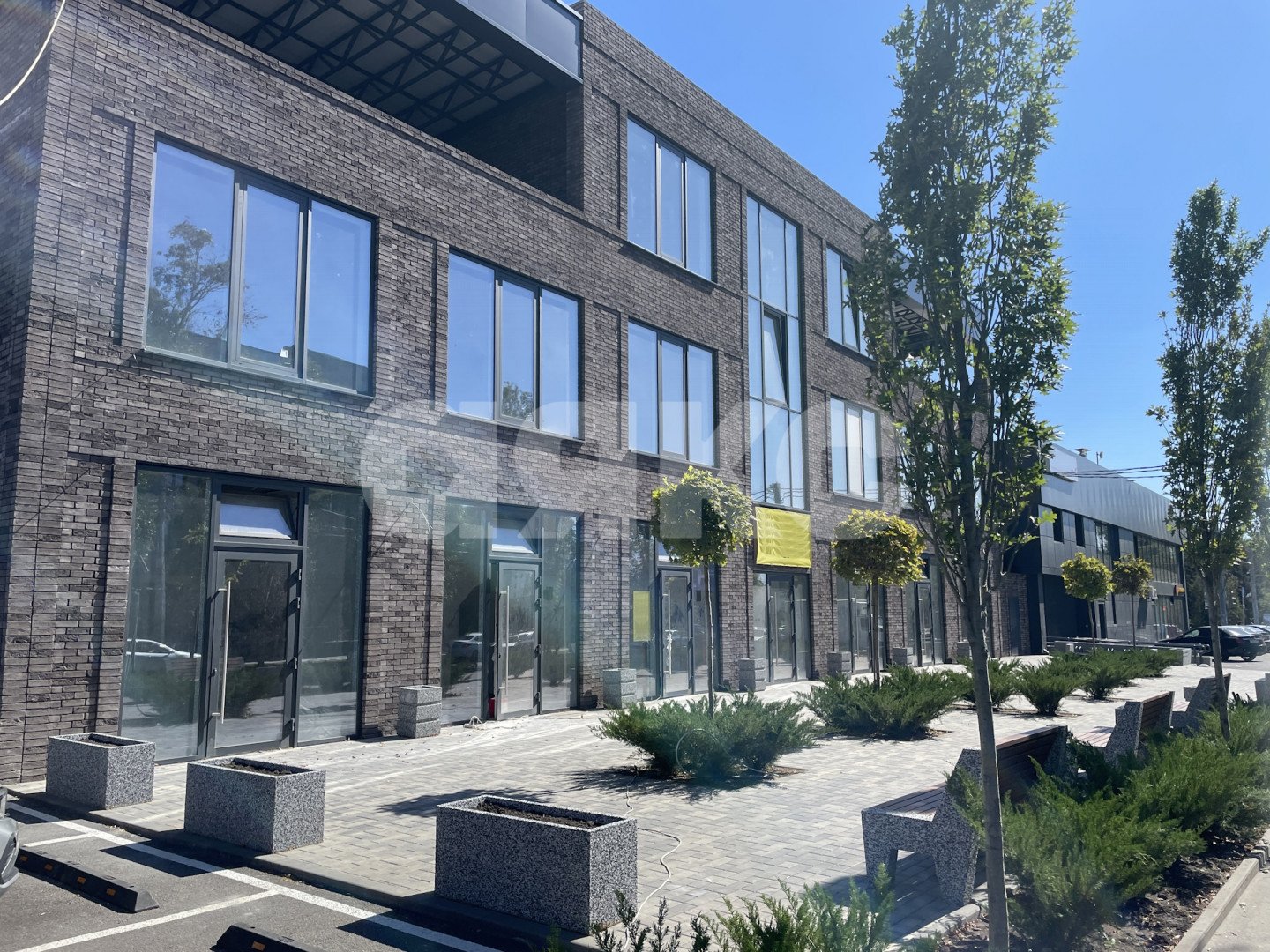 Фото №1: Коммерция 200 м² - Ростов-на-Дону, Западный, ул. МОПРа, 32