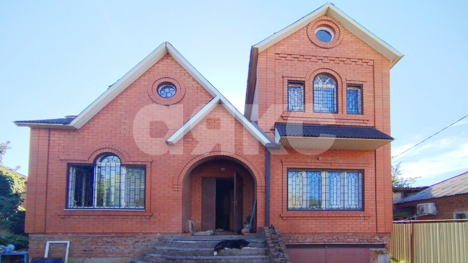 Фото №2: Дом 260 м² + 6 сот. - Ростов-на-Дону, Ворошиловский, пер. Кошевого, 25