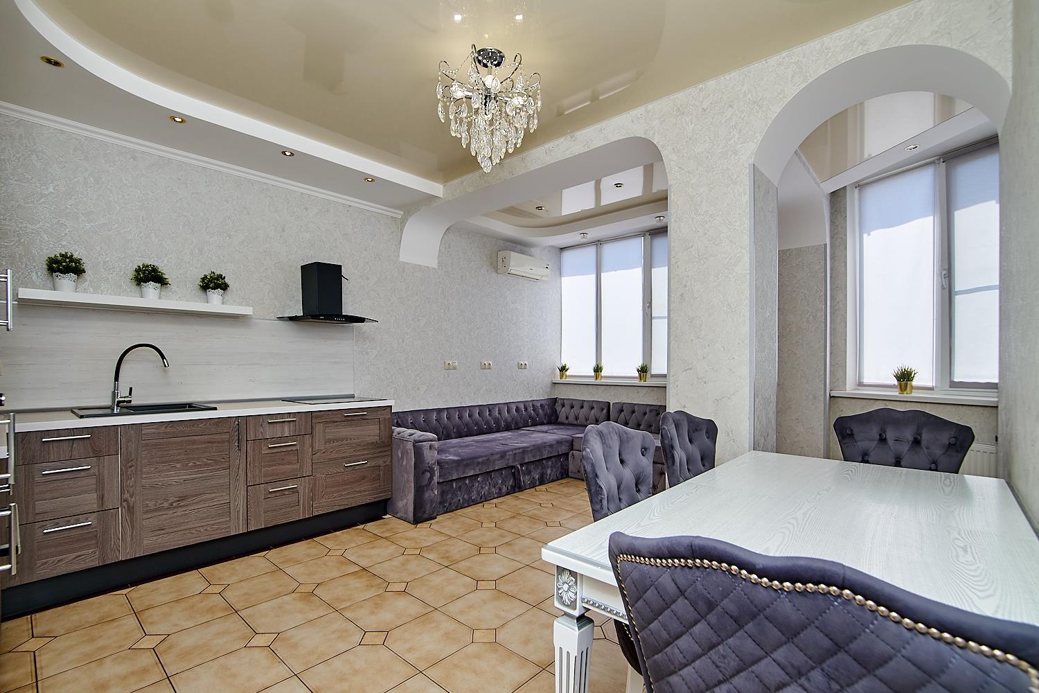 Фото №1: 3-комнатная квартира 100 м² - Краснодар, Прикубанский внутригородской округ, Фестивальный, мкр. Солнечный, ул. Архитектора Ишунина, 9