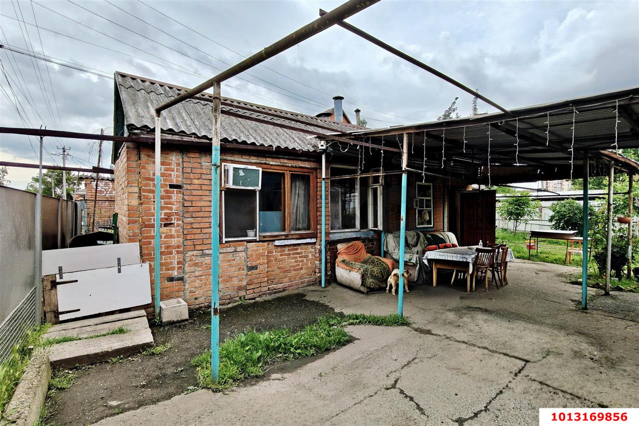 Фото №2: Дом <span class="whitespace-nowrap">75 м²</span> <span class="whitespace-nowrap">+ 4.27 сот.</span>, <span class="whitespace-nowrap">1 эт.</span> - Краснодар, Прикубанский внутригородской округ, мкр. Школьный, ул. Школьная, 38