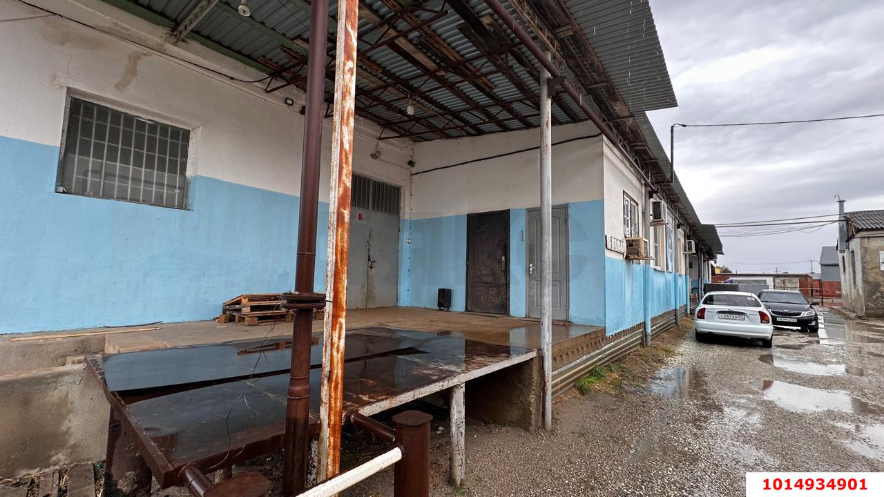 Фото №2: Коммерция 1500 м² - Каневская, п. Нефтяники, ул. Терешковой, 7