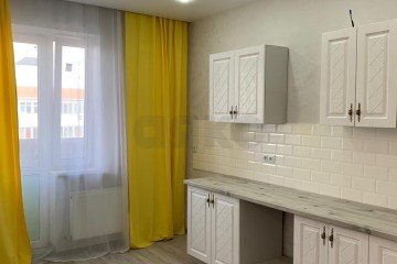 Фото №1: 1-комнатная квартира 40 м² - Краснодар, мкр. имени Петра Метальникова, ул. Григория Пономаренко, 45