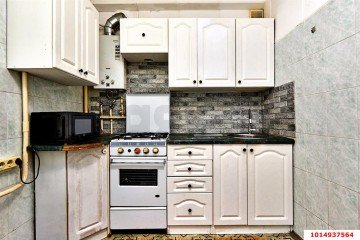 Фото №3: 2-комнатная квартира 38 м² - Краснодар, мкр. Центральный, ул. Братьев Дроздовых, 16