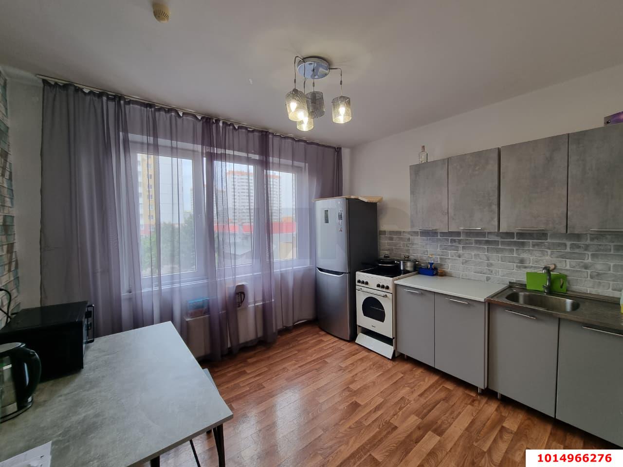 Фото №1: 3-комнатная квартира 76 м² - Краснодар, Восточно-Кругликовский, ул. Черкасская, 72