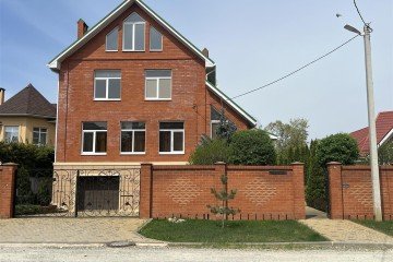 Фото №2: Дом 289 м² - Краснодар, мкр. Музыкальный, ул. им. Кармалина Н.Н., 1/2