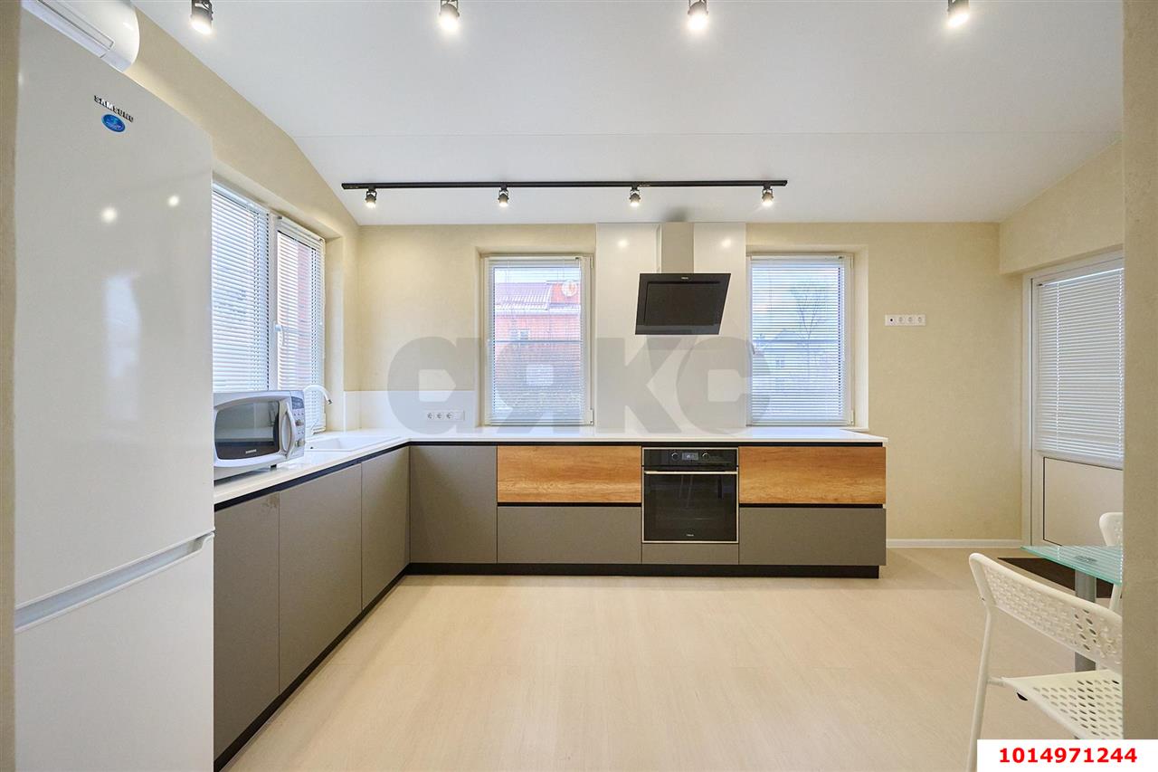 Фото №15: Дом 349 м² + 8.03 сот. - Краснодар, Прикубанский внутригородской округ, мкр. Музыкальный, ул. им. Кармалина Н.Н., 1/2