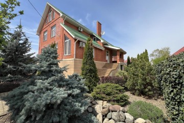 Фото №1: Дом 349 м² - Краснодар, мкр. Музыкальный, ул. им. Кармалина Н.Н., 1/2