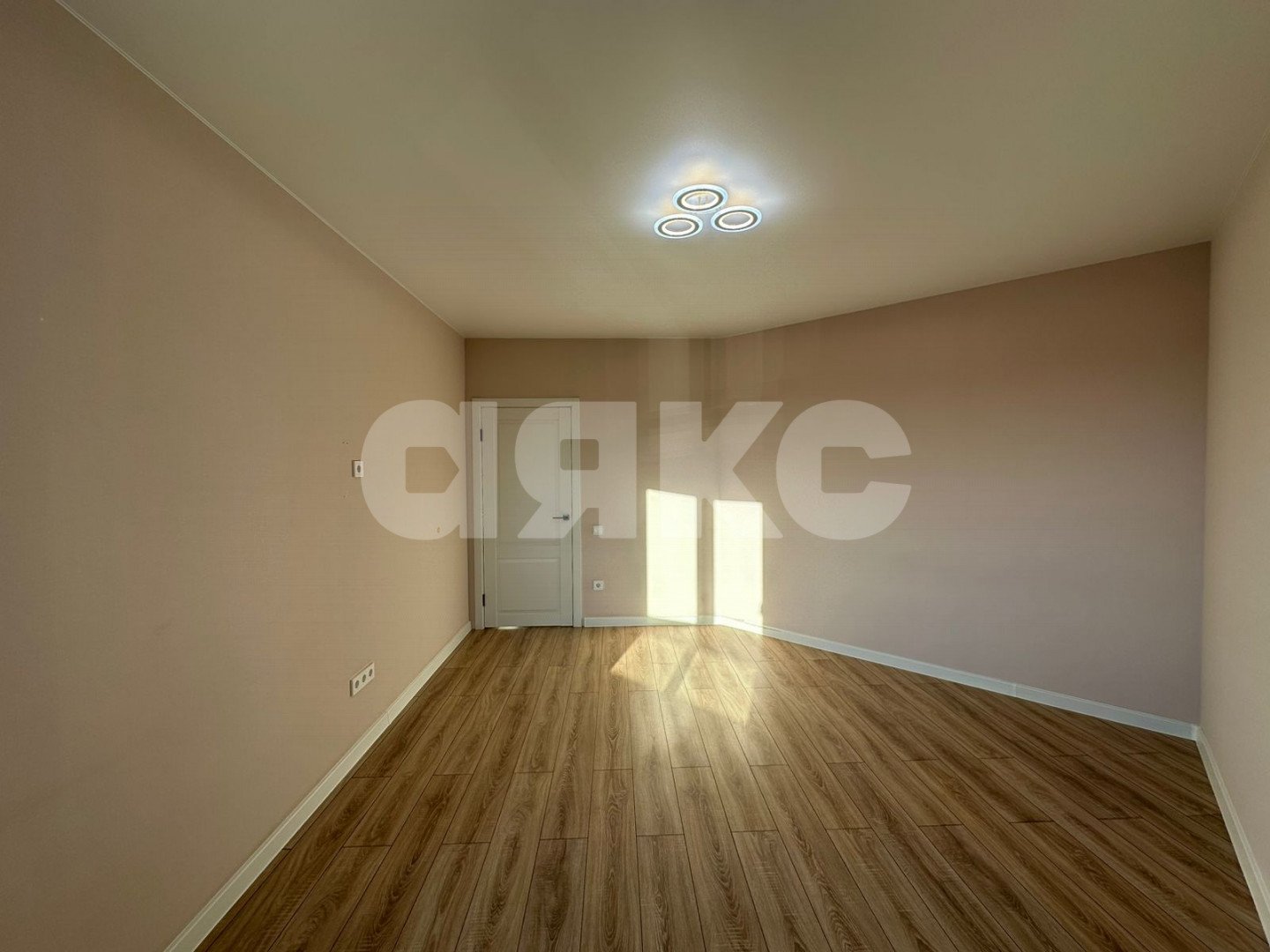 Фото №4: 2-комнатная квартира 59 м² - Петровский, Петровский квартал, ул. Петровская, 7