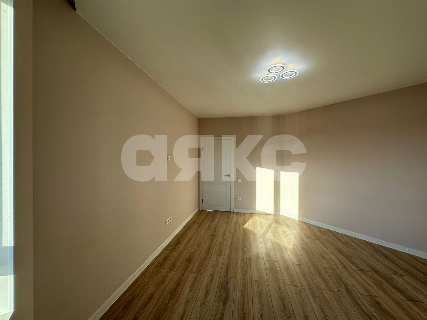 Фото №5: 2-комнатная квартира 59 м² - Петровский, Петровский квартал, ул. Петровская, 7