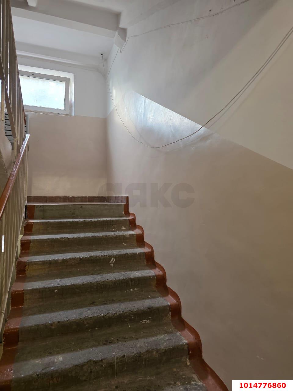 Фото №10: 3-комнатная квартира <span class="whitespace-nowrap">50 м²</span>, <span class="whitespace-nowrap">2/5 эт.</span> - Краснодар, Прикубанский внутригородской округ, мкр. Славянский, ул. Красных Партизан, 159