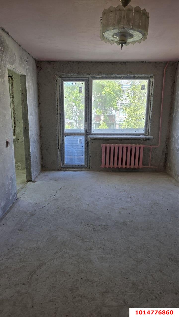 Фото №6: 3-комнатная квартира <span class="whitespace-nowrap">50 м²</span>, <span class="whitespace-nowrap">2/5 эт.</span> - Краснодар, Прикубанский внутригородской округ, мкр. Славянский, ул. Красных Партизан, 159