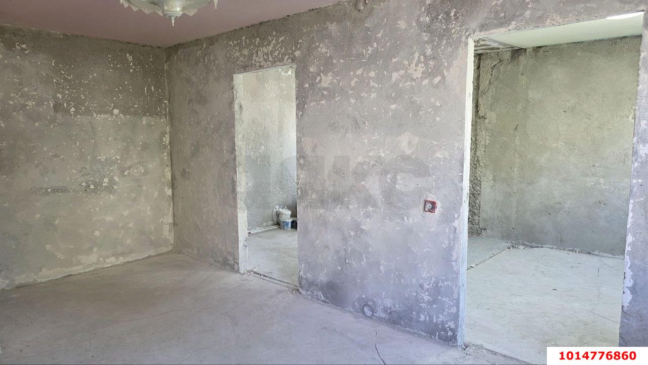 Фото №4: 3-комнатная квартира <span class="whitespace-nowrap">50 м²</span>, <span class="whitespace-nowrap">2/5 эт.</span> - Краснодар, Прикубанский внутригородской округ, мкр. Славянский, ул. Красных Партизан, 159