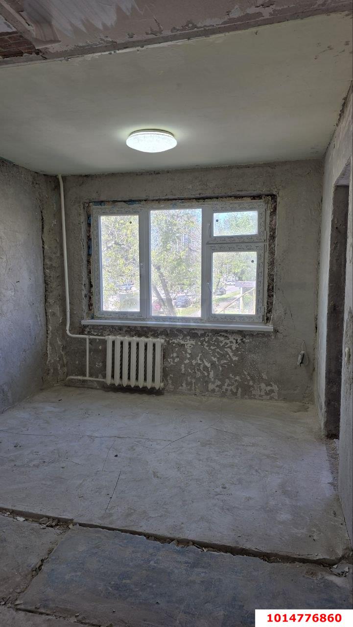 Фото №8: 3-комнатная квартира <span class="whitespace-nowrap">50 м²</span>, <span class="whitespace-nowrap">2/5 эт.</span> - Краснодар, Прикубанский внутригородской округ, мкр. Славянский, ул. Красных Партизан, 159
