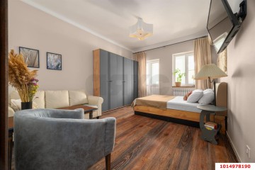 Фото №1: 3-комнатная квартира 54 м² - Краснодар, мкр. Западный внутригородской округ, ул. 1-я Линия Нефтяников, 4