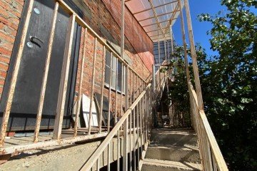 Фото №1: Дом 650 м² - Краснодар, мкр. Западный внутригородской округ, пер. Обозный, 20