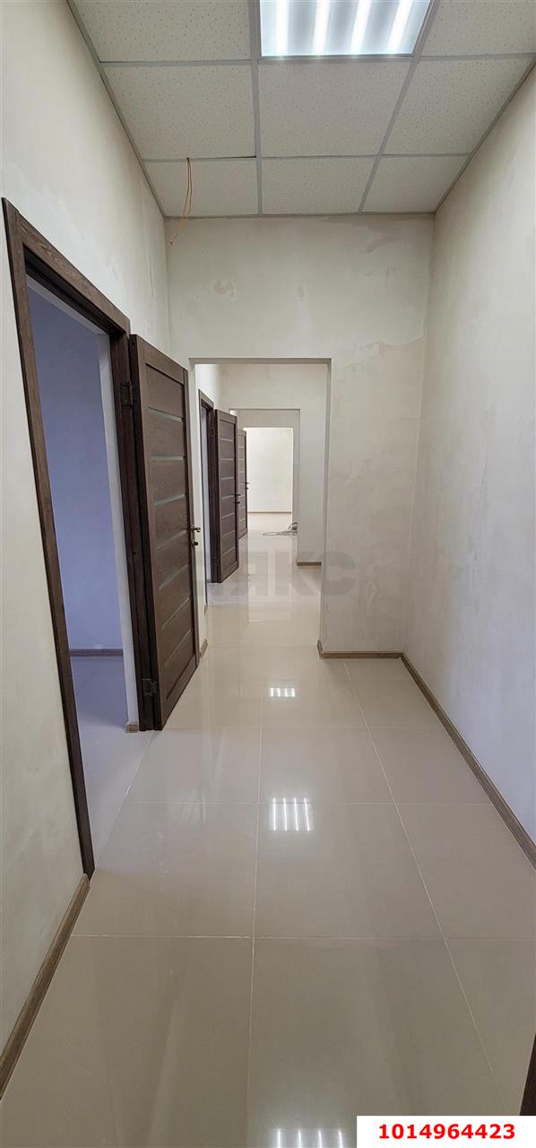 Фото №3: Коммерция 94 м² - Краснодар, Прикубанский внутригородской округ, мкр. имени Маршала Жукова, ул. Александра Покрышкина, 2/3