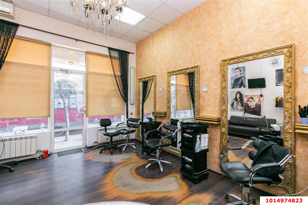 Фото №4: Торговое помещение 100 м² - Краснодар, Центральный, ул. Коммунаров, 51