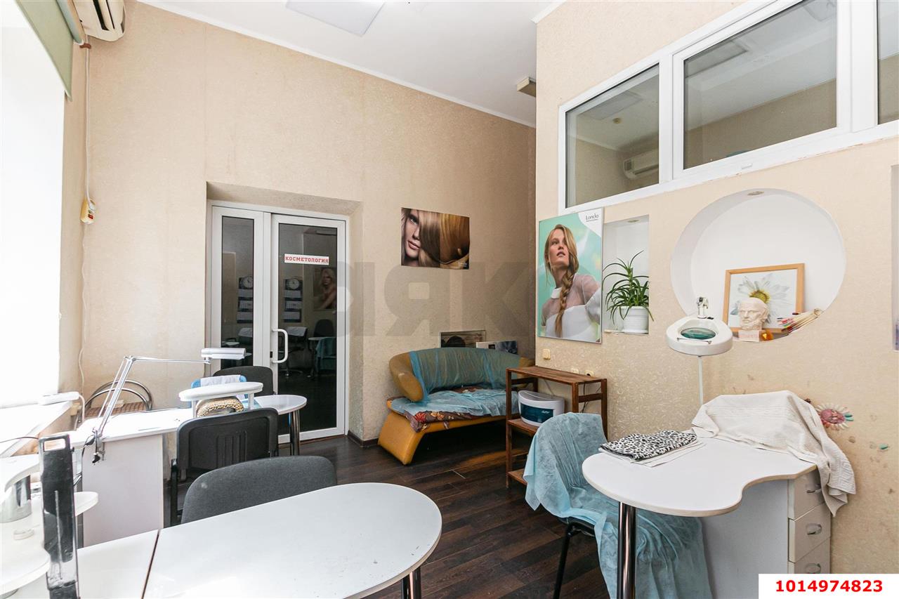 Фото №6: Торговое помещение 100 м² - Краснодар, Центральный, ул. Коммунаров, 51