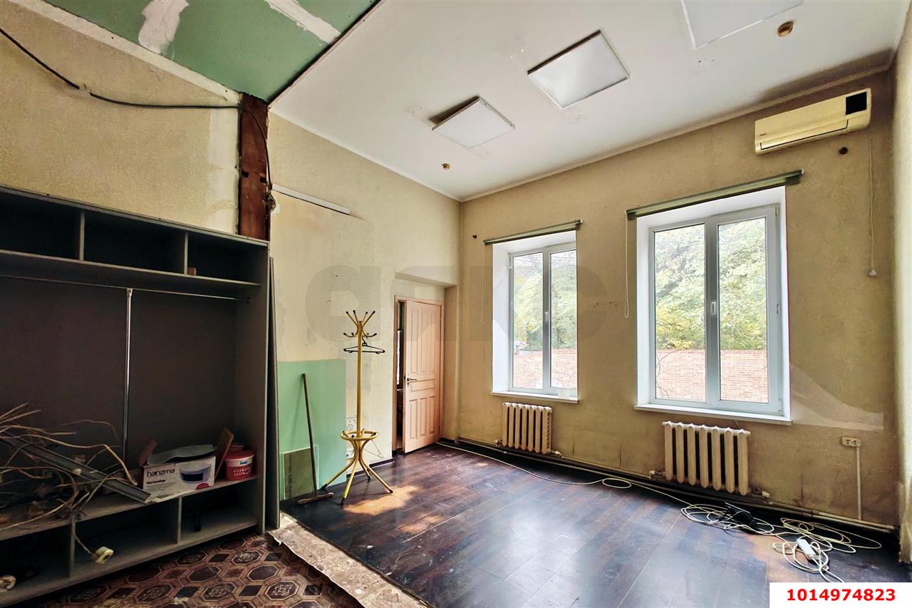 Фото №10: Торговое помещение 100 м² - Краснодар, Центральный, ул. Коммунаров, 51