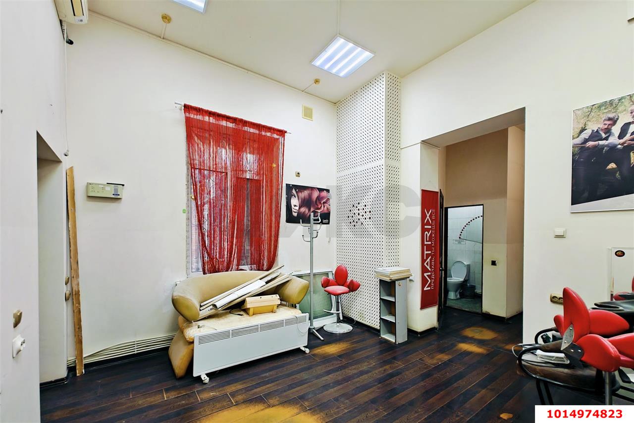 Фото №7: Торговое помещение 100 м² - Краснодар, Центральный, ул. Коммунаров, 51