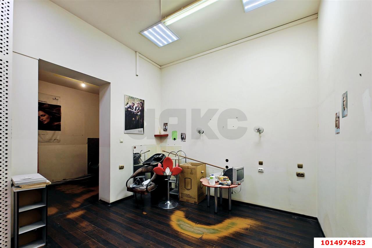 Фото №6: Торговое помещение 100 м² - Краснодар, Центральный, ул. Коммунаров, 51