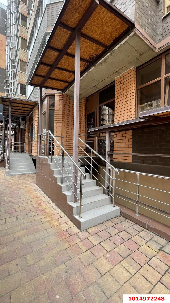 Фото №1: Торговое помещение 35 м² - Краснодар, жилой комплекс Дуэт, ул. Душистая, 77к1