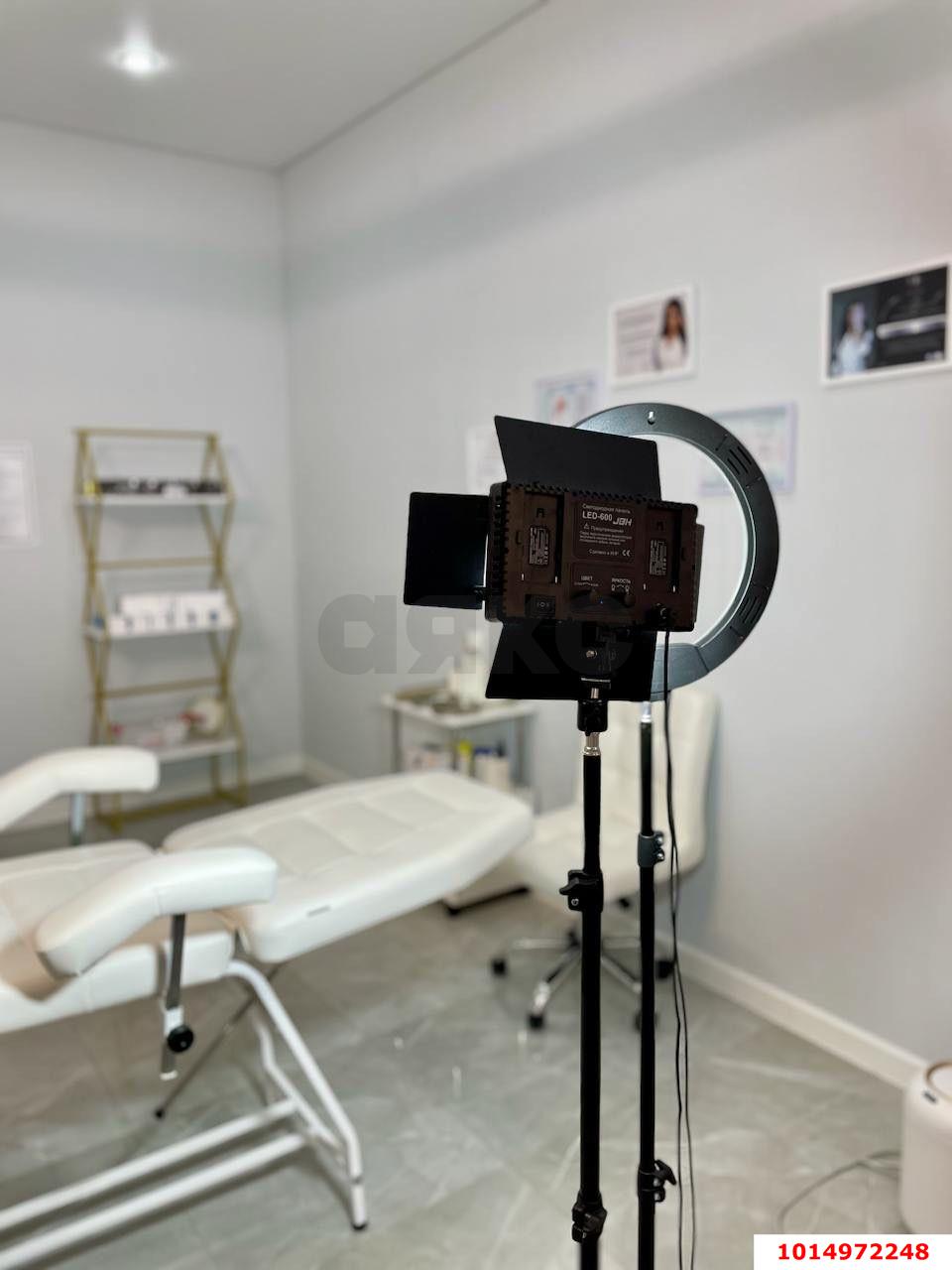 Фото №3: Торговое помещение 35 м² - Краснодар, жилой комплекс Дуэт, ул. Душистая, 77к1