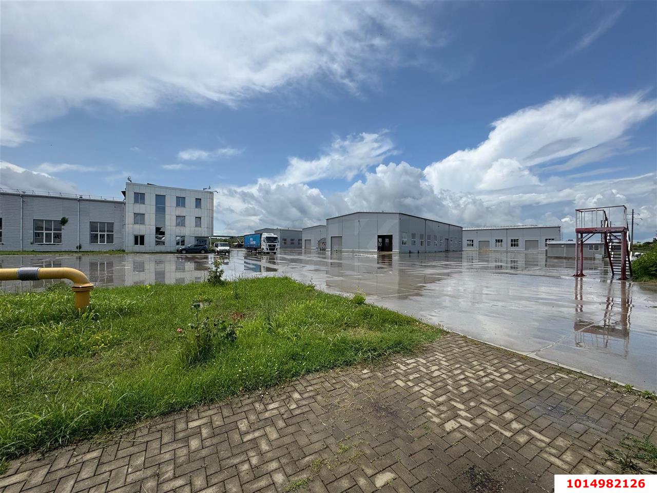 Фото №1: Коммерция 11750 м² - Северская, ул. Первомайская, 93