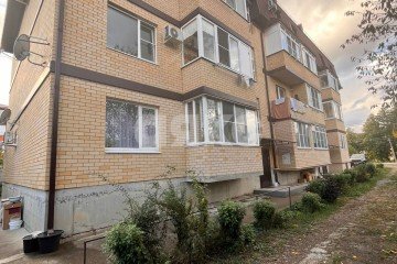 Фото №1: 1-комнатная квартира <span class="whitespace-nowrap">40 м²</span>, <span class="whitespace-nowrap">4/4 эт.</span> - Горячий Ключ, мкр. Администрация, ул. Кучерявого, 87
